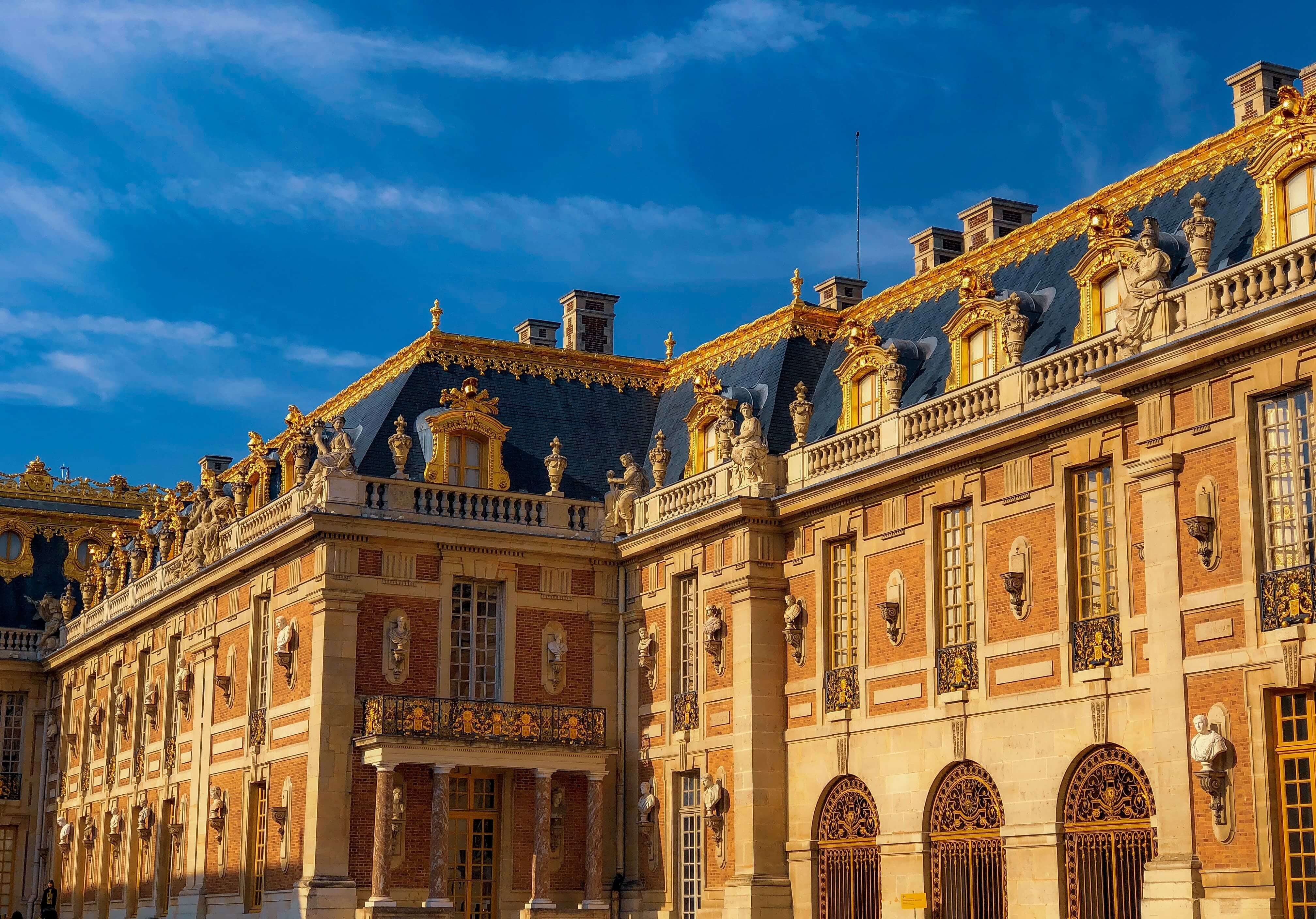 Chateau versailles. Версальский дворец Версаль Франция. Версаль резиденция французских королей. Версаль Франция Королевский двор.
